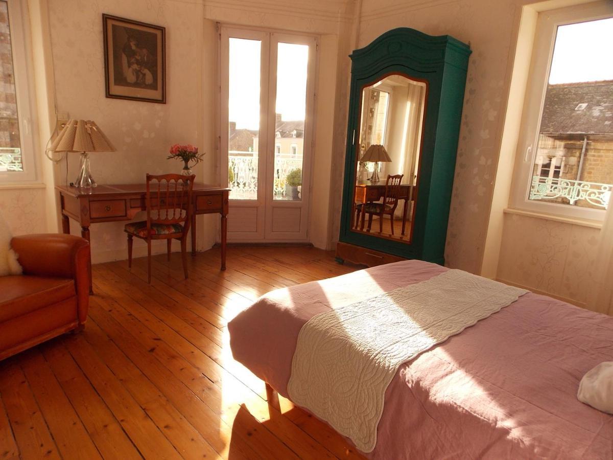 La Vie De Chateau En Toute Amitie Et Simplicite Montaudin Dış mekan fotoğraf